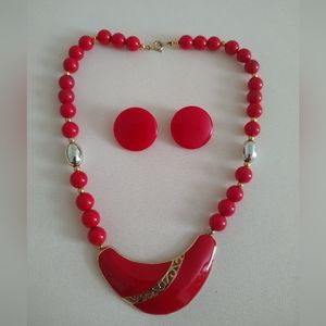 Vintage Set  80s Red  Beaded  Necklace  goldtone Enamel Pendant/Clip On Earrings